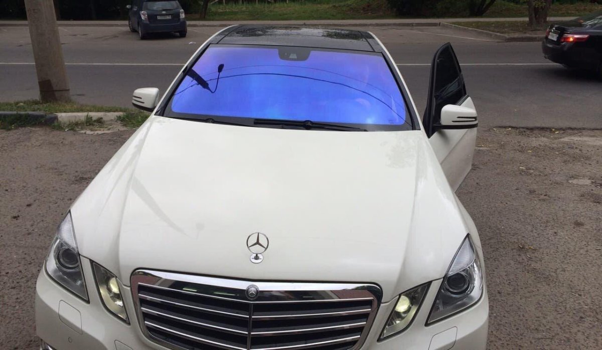 Лобовое стекло хамелеон Мерседес w210