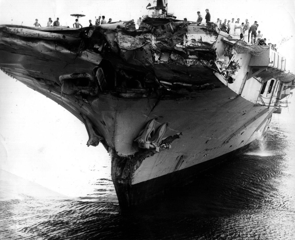 Авианосец Мельбурн