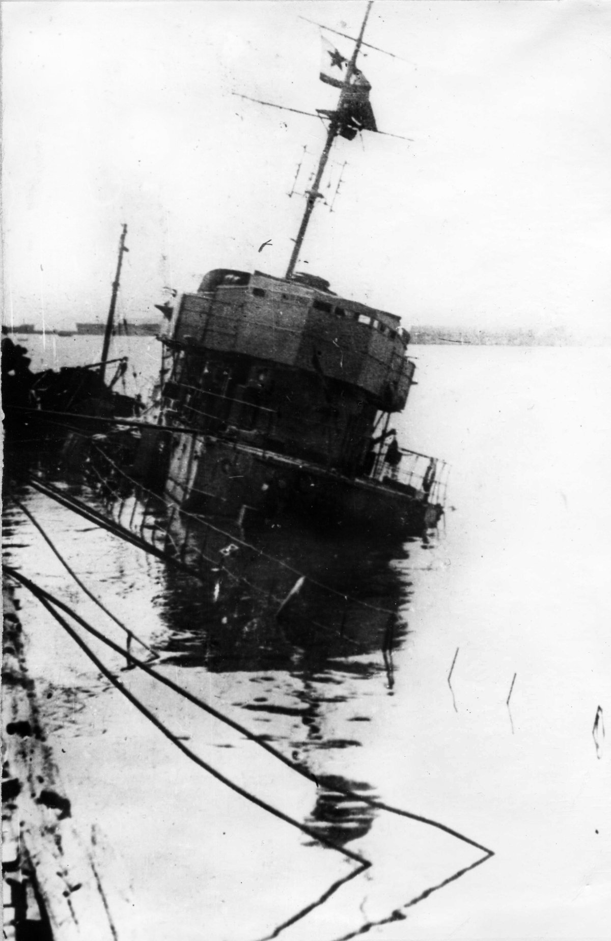 Эсминец бдительный 1942