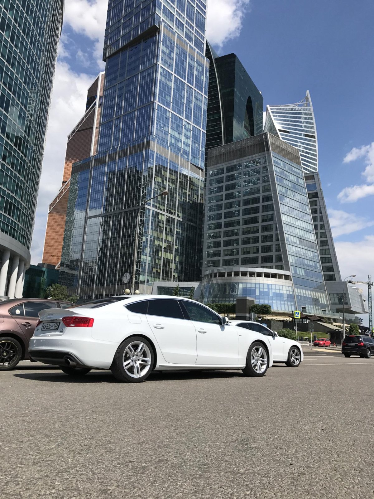 Мерседес Москва Сити