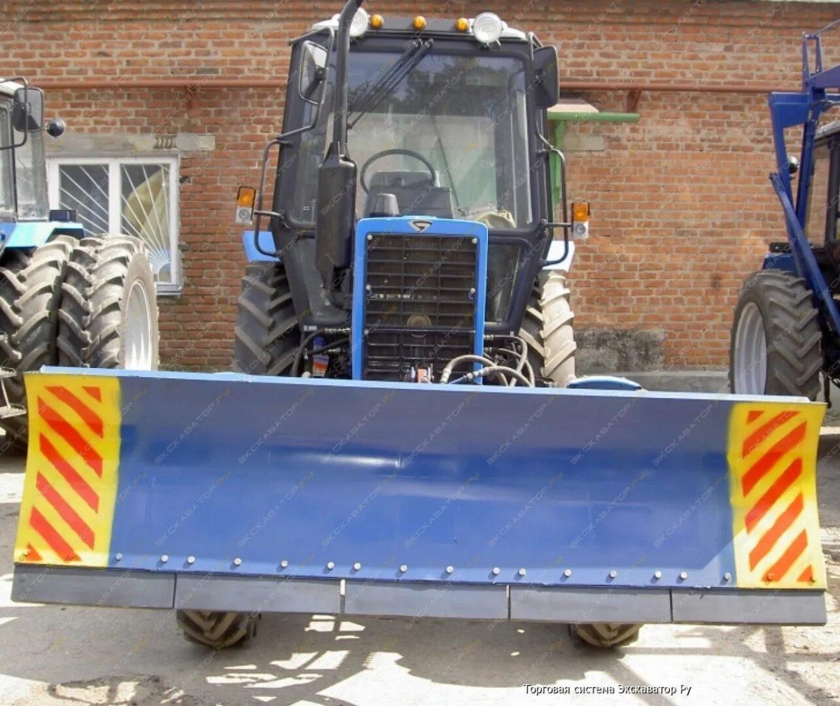 Коммунальный отвал на МТЗ 82