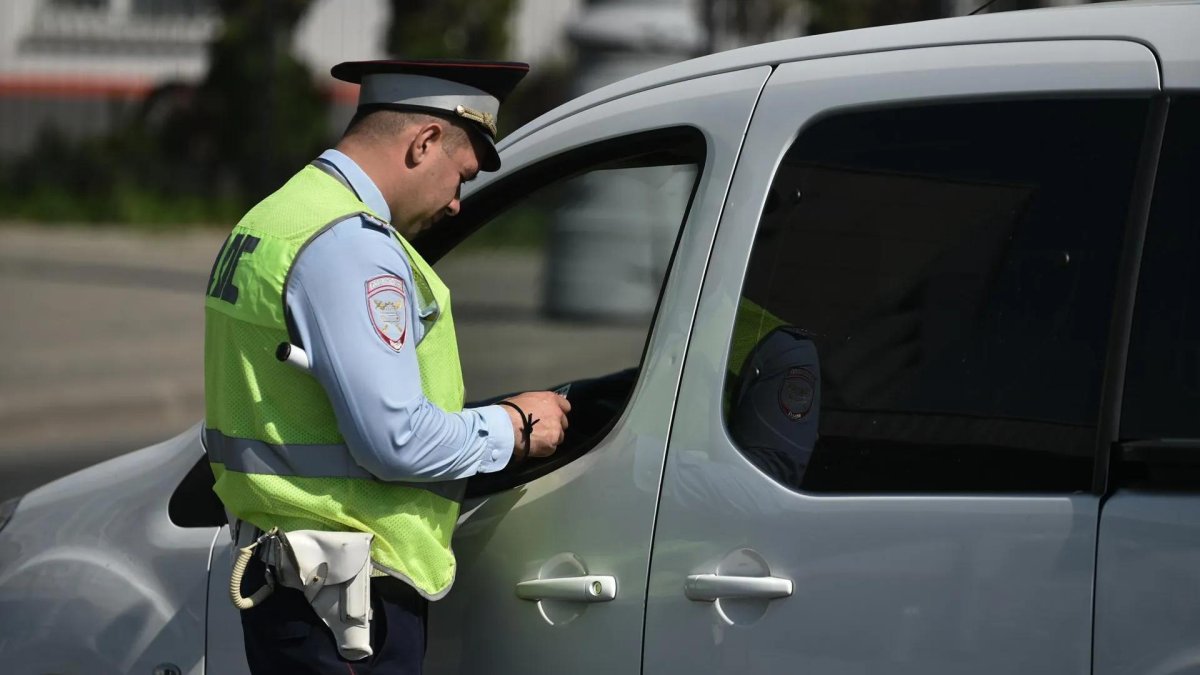 Остановил инспектор ГИБДД