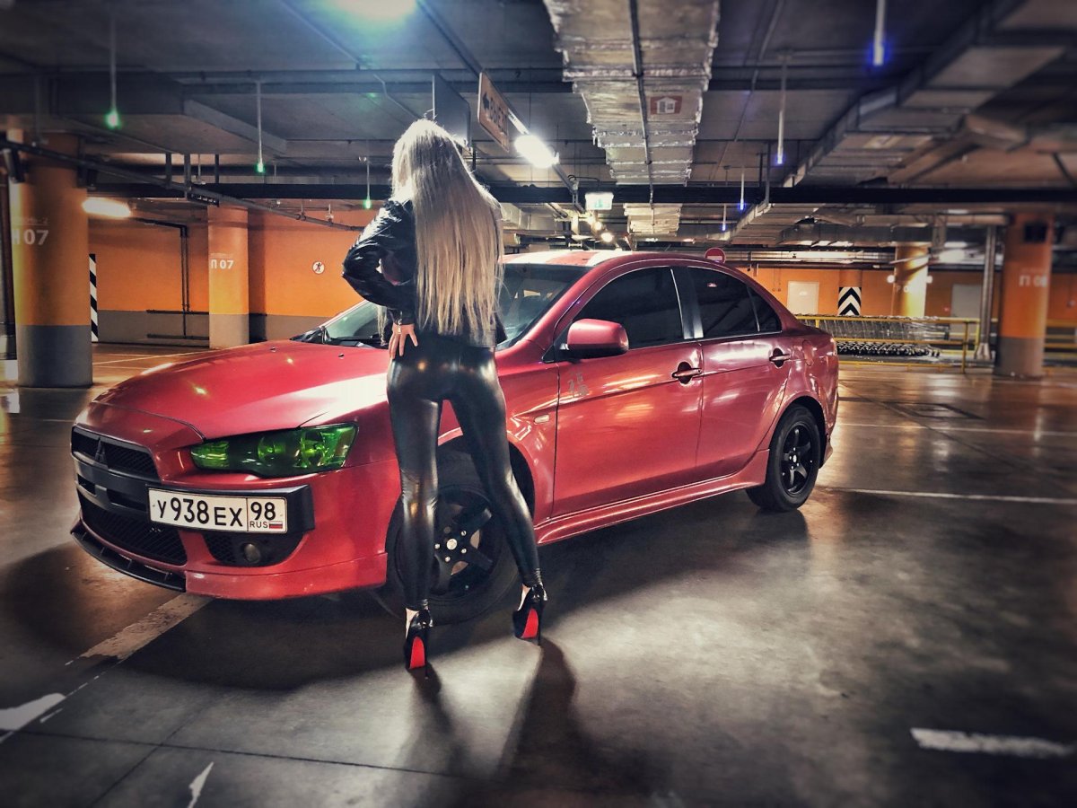 Mitsubishi Lancer 10 girl