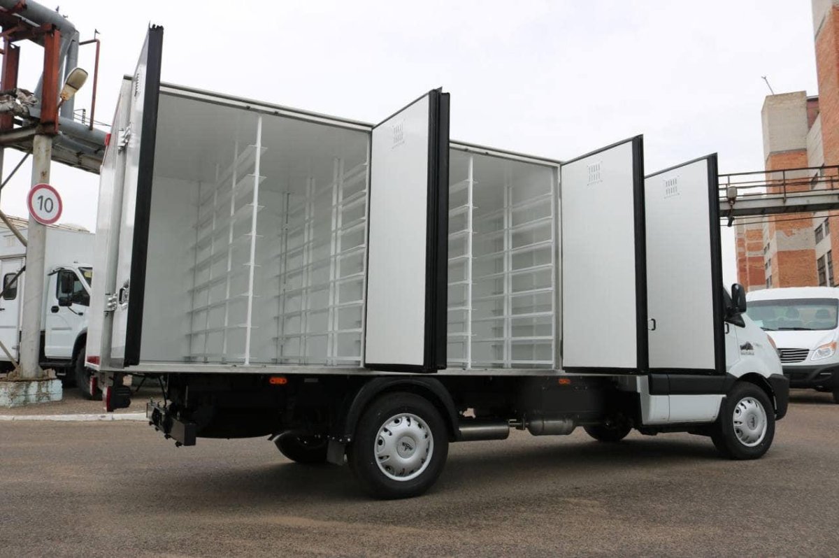 МАЗ Купава 673105