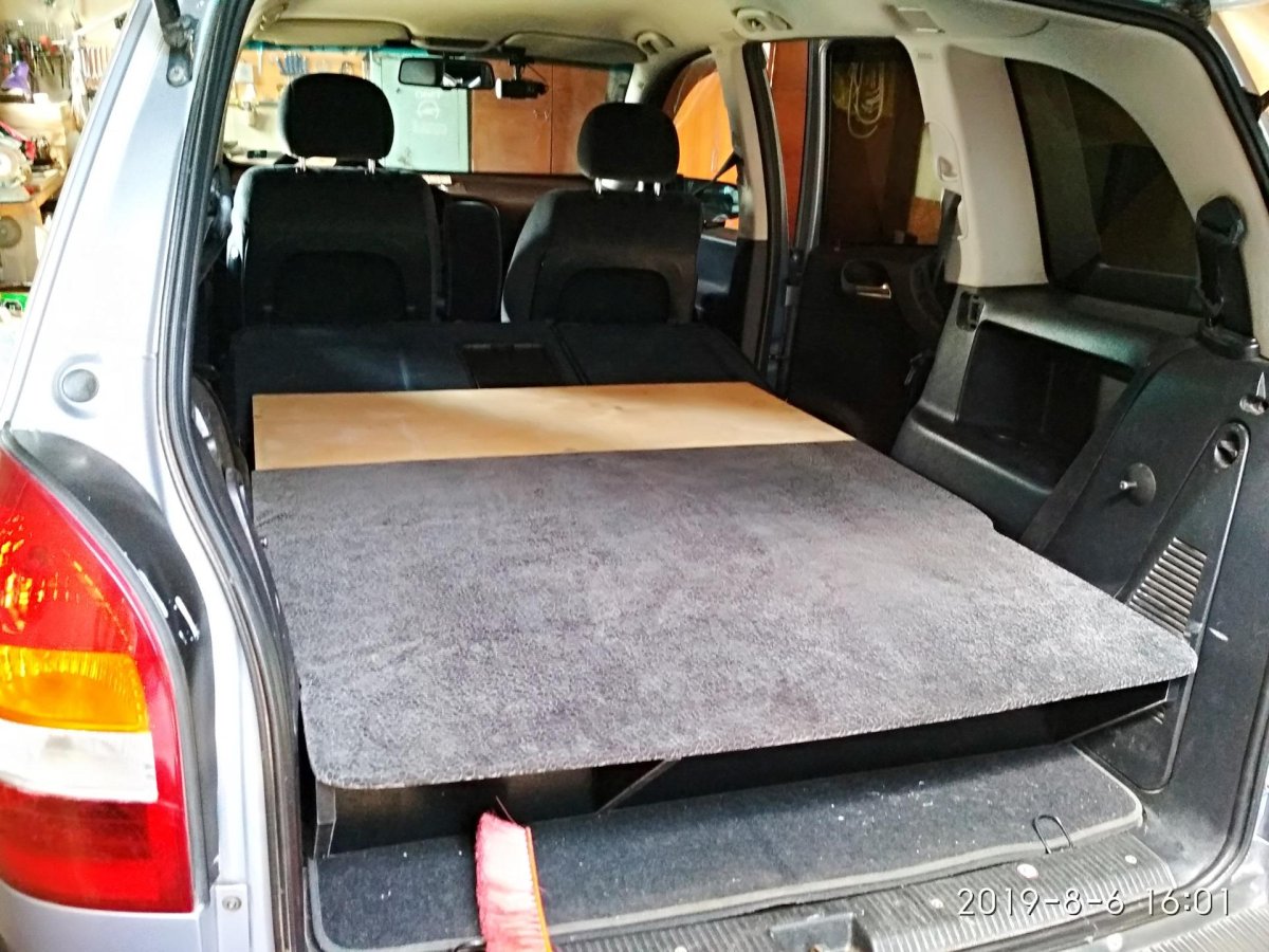 Opel Zafira, 2013 спальное место