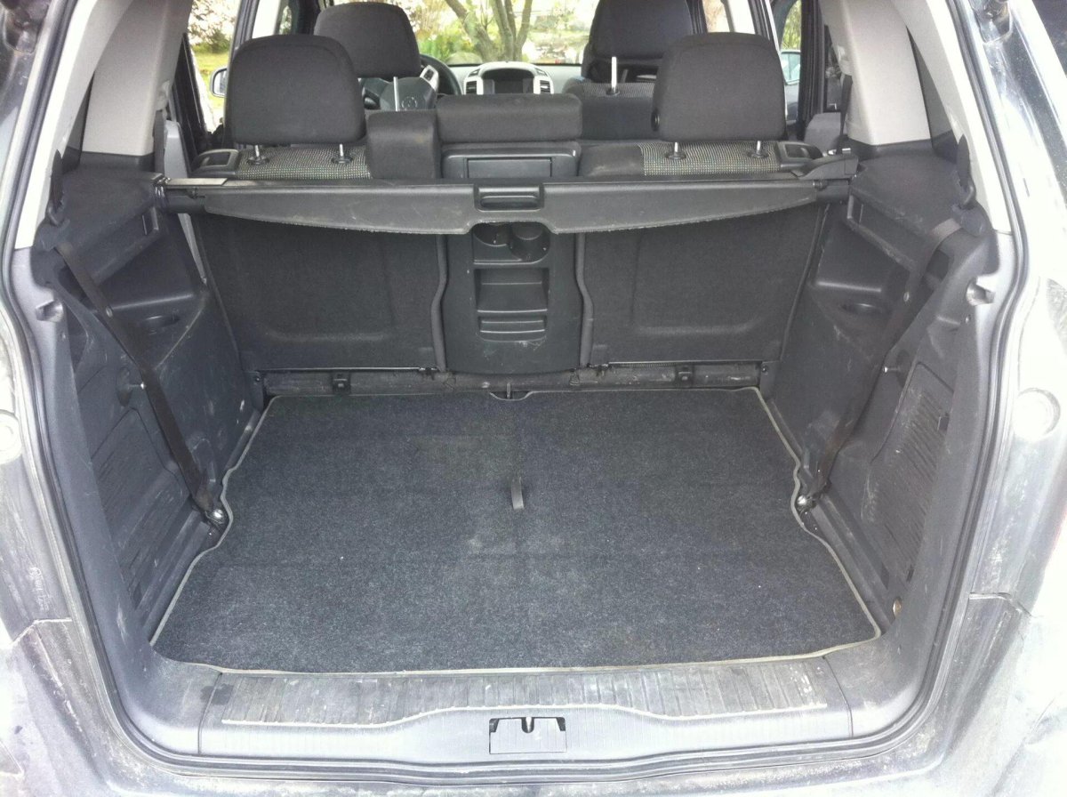 Opel Zafira 2003 багажник