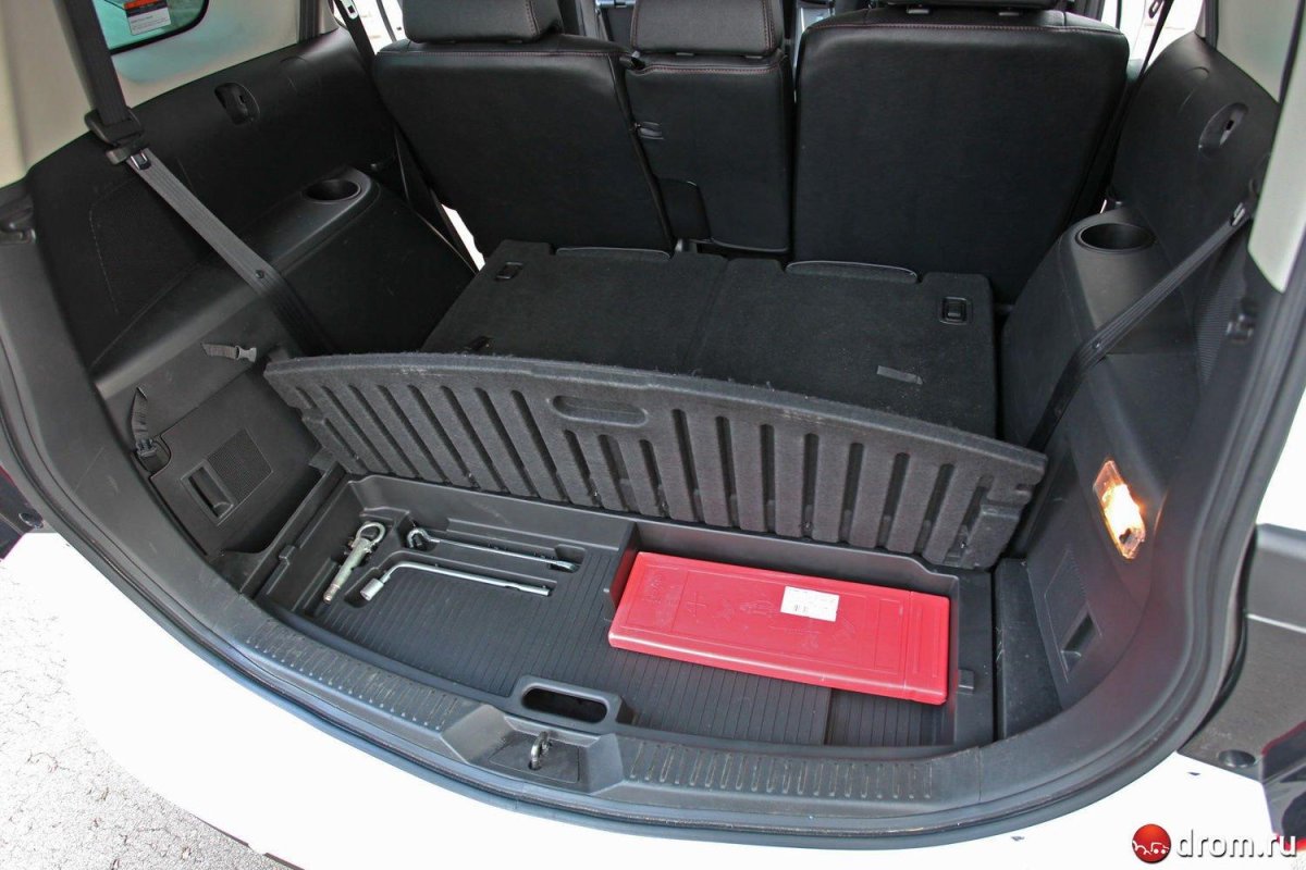 Опель Зафира 2008 багажник