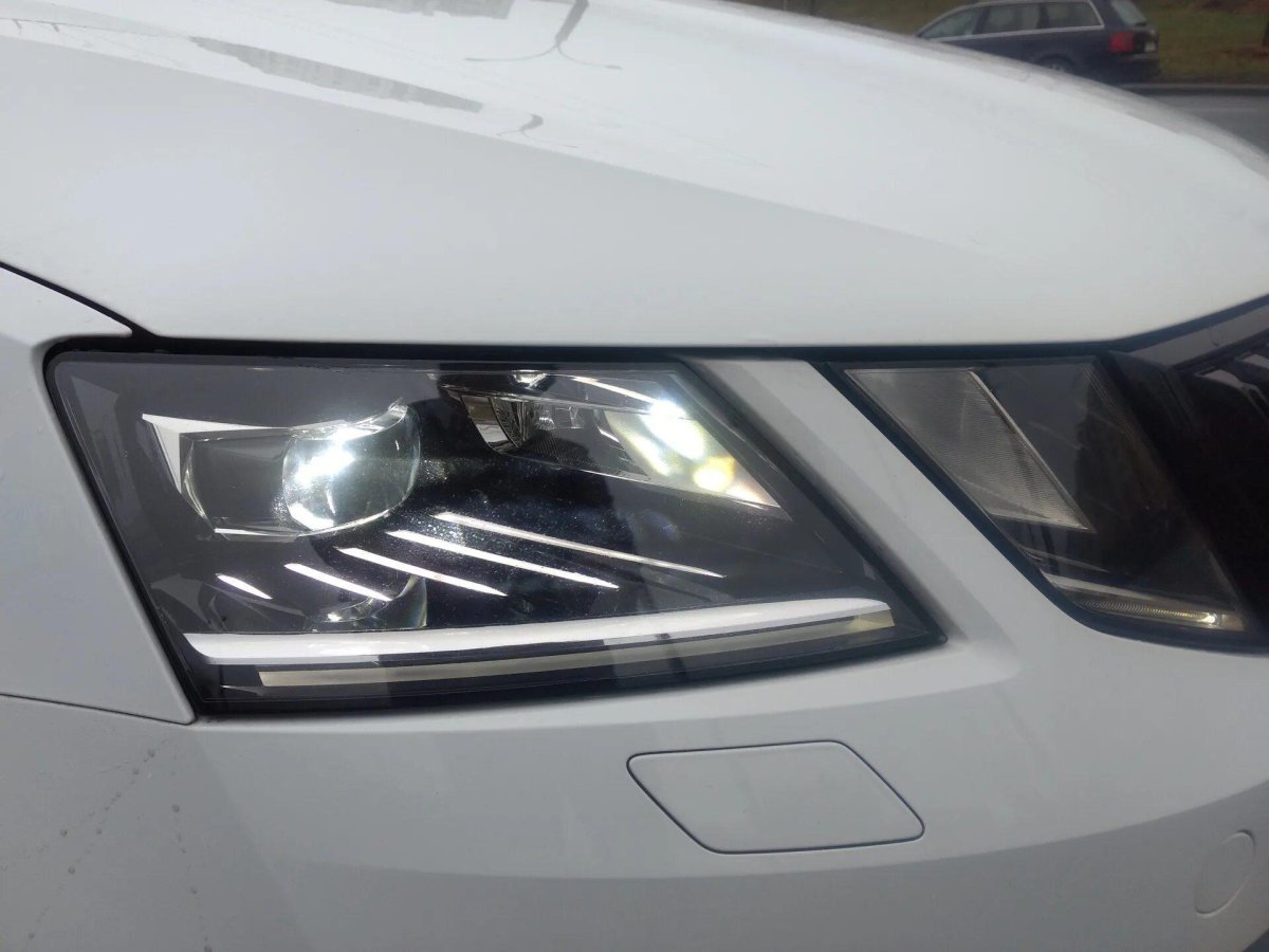 Фара Skoda Octavia a7 FL