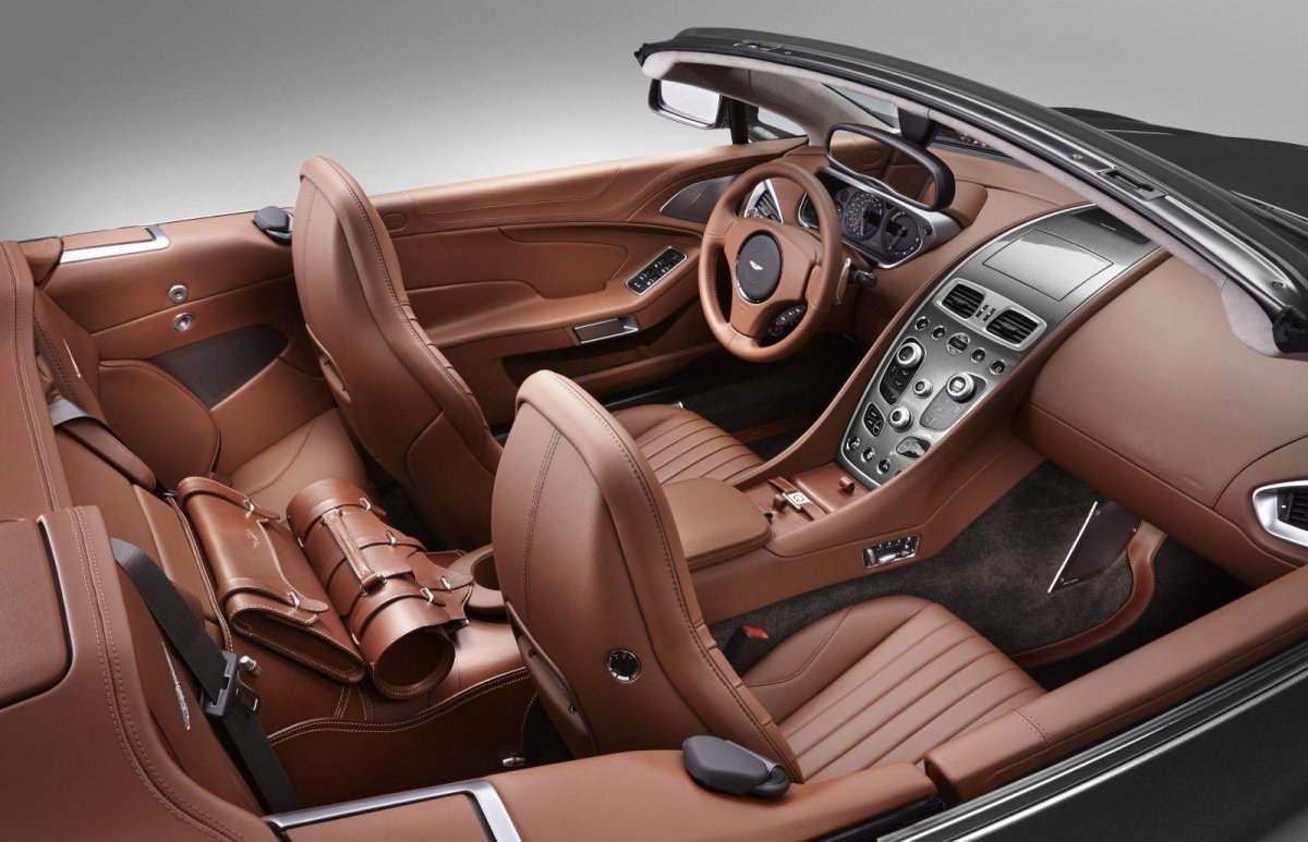 Aston Martin Vanquish салон