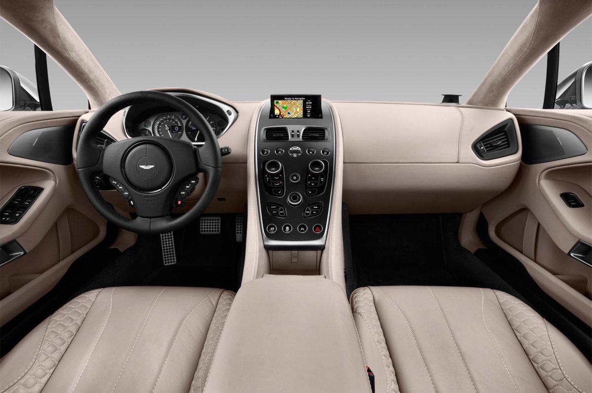 Aston Martin Vanquish 2013 салон