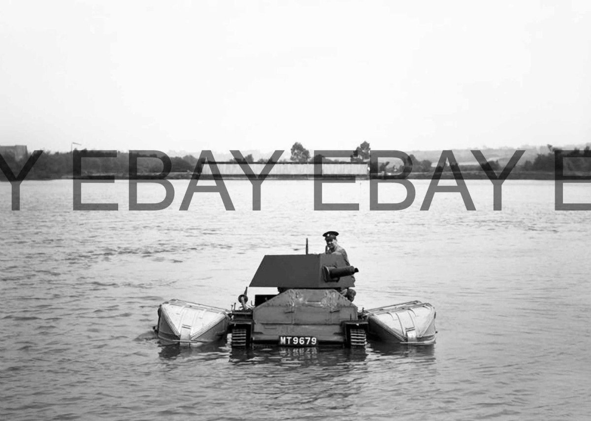 Плавающий танк Виккерс Карден Ллойд