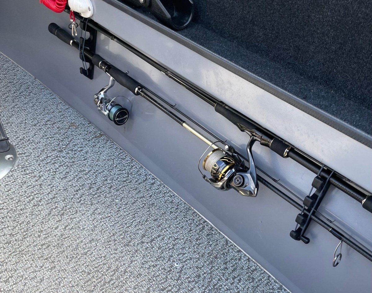 Полка в катер