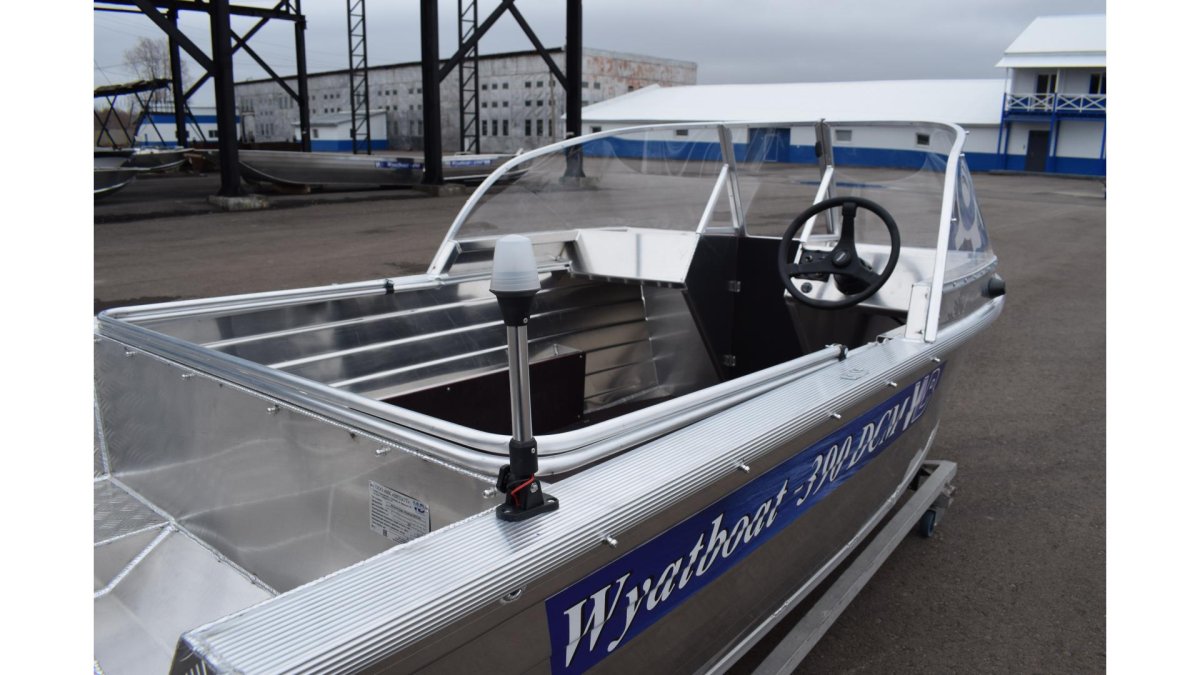 Вятбот 390 DCM