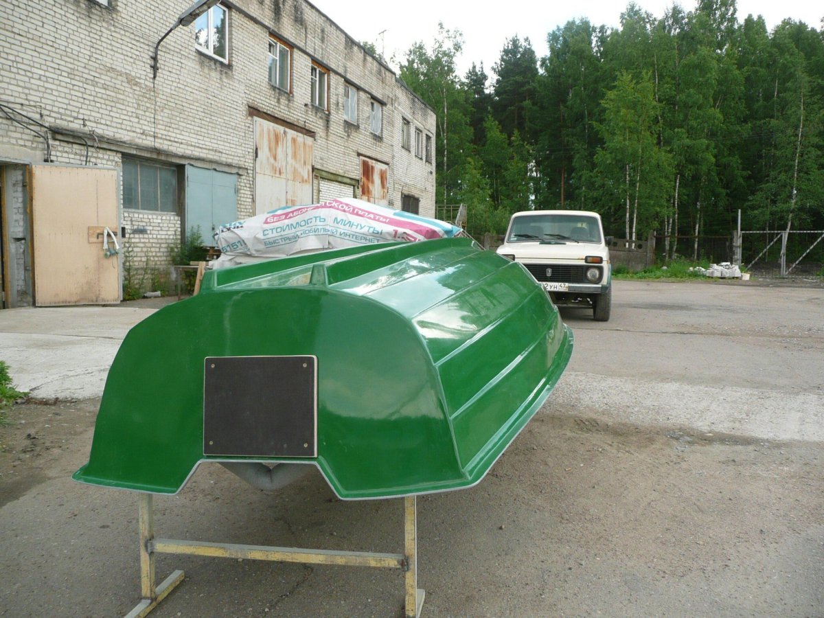Стеклопластиковая лодка Water way 435