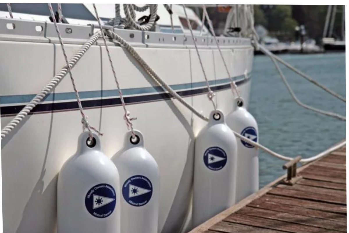 Кранцы на яхте