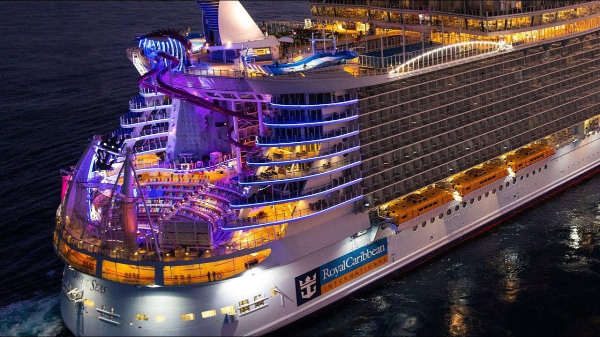 Роял Карибиан Оазис лайнер