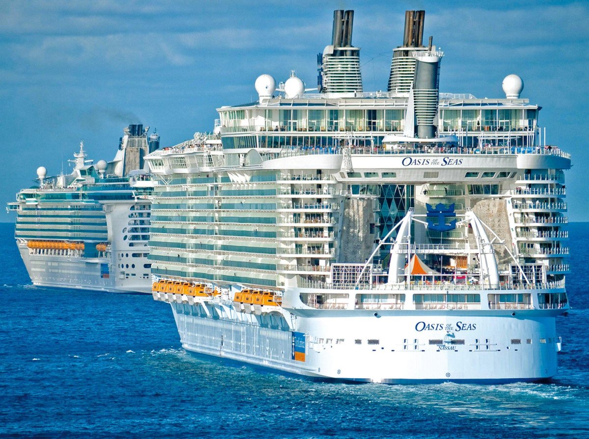 Лайнер Оазис морей