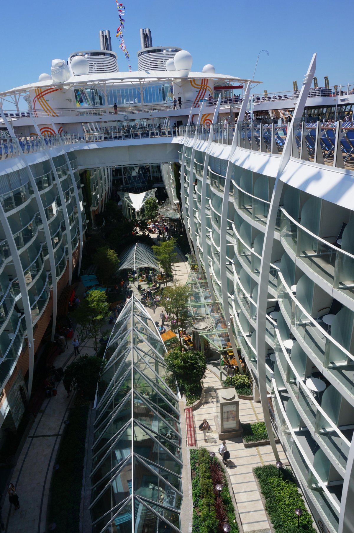 Самый большой круизный лайнер в мире