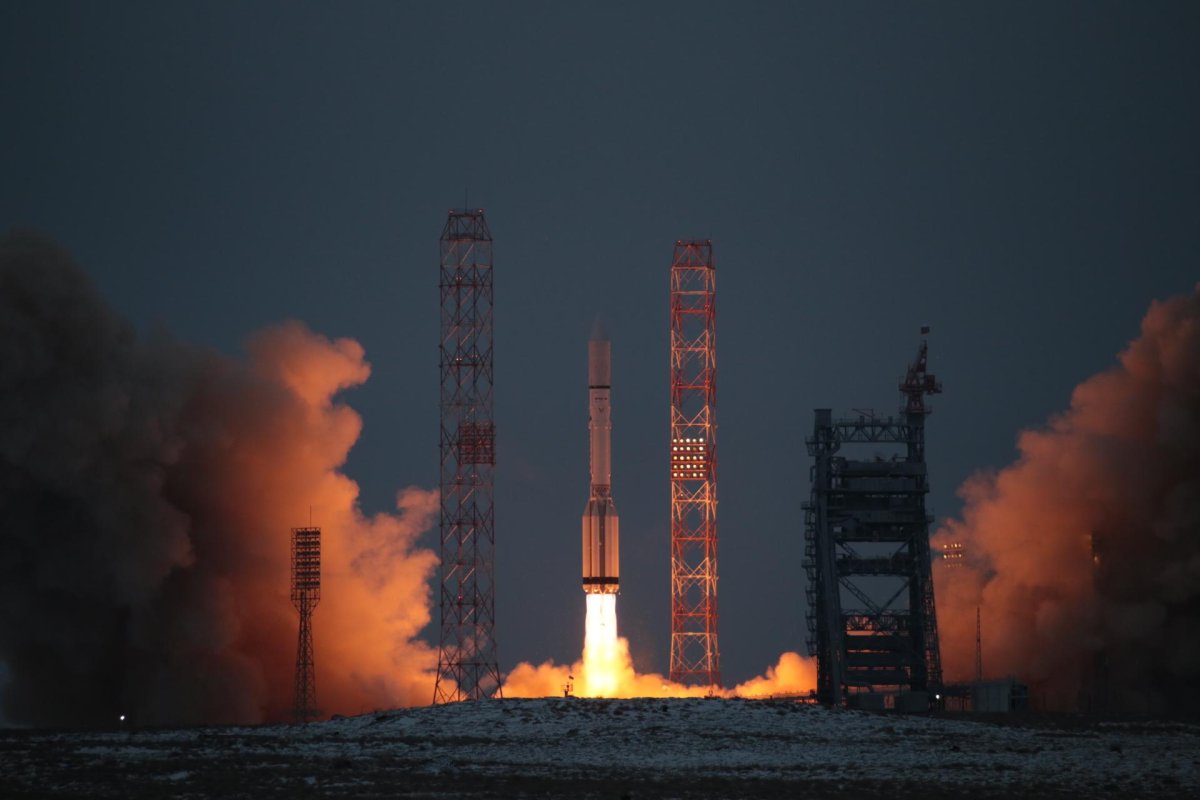 Байконур космодром Протон (ракета-носитель)