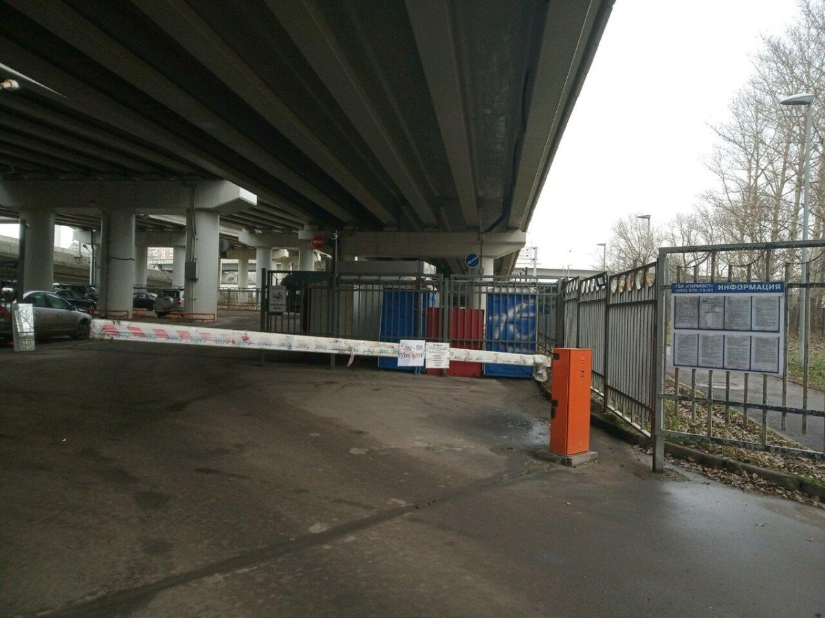 Малая Тульская 28а парковка