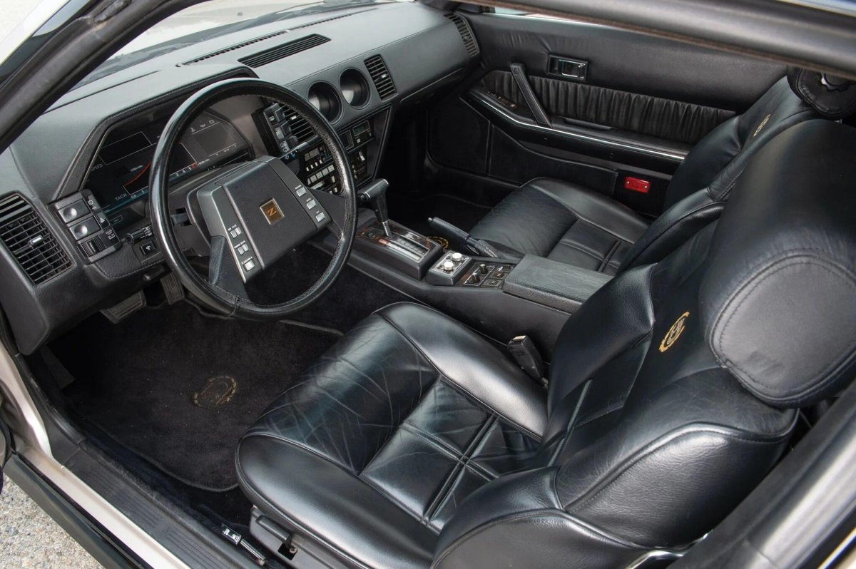 Nissan 300zx Interior