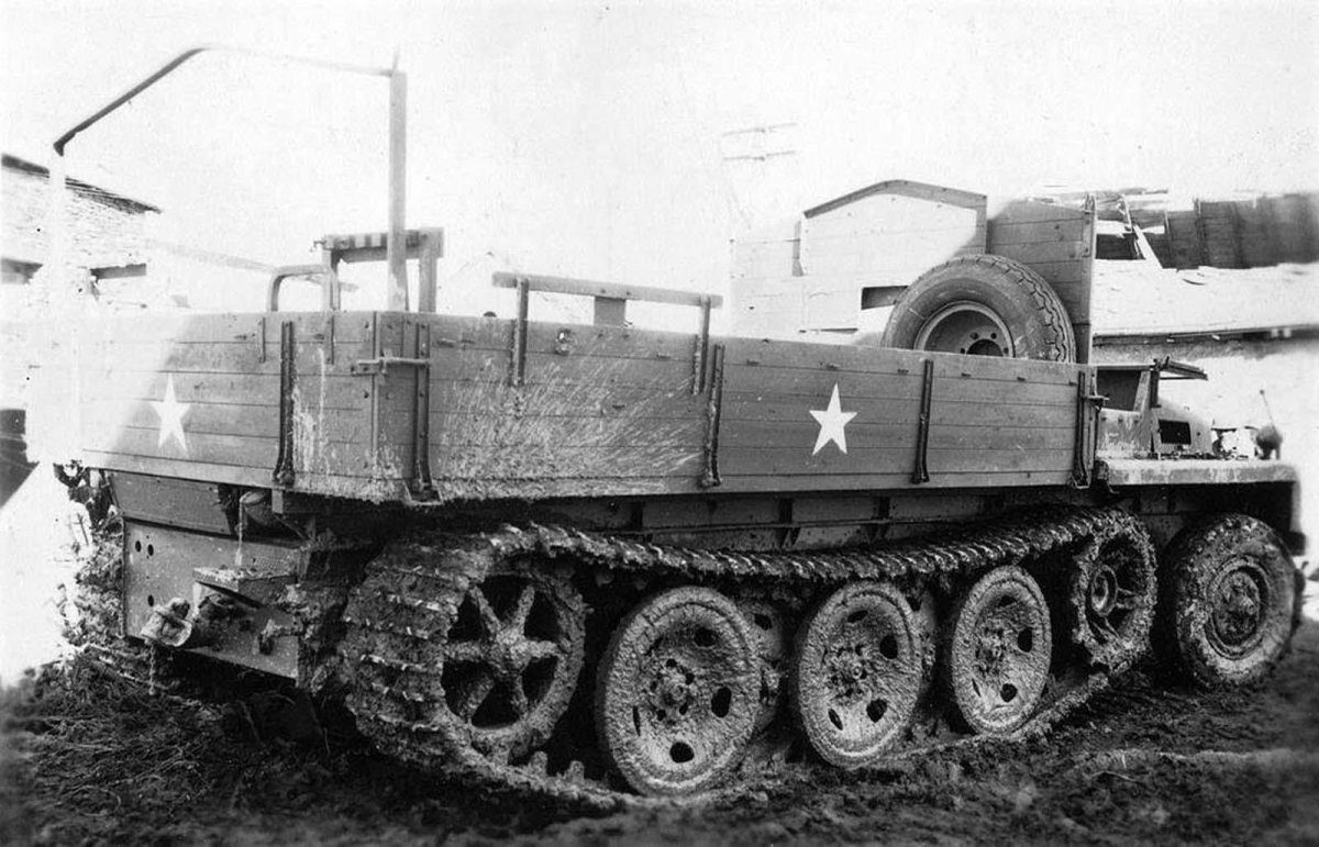 Полугусеничный тягач SWS