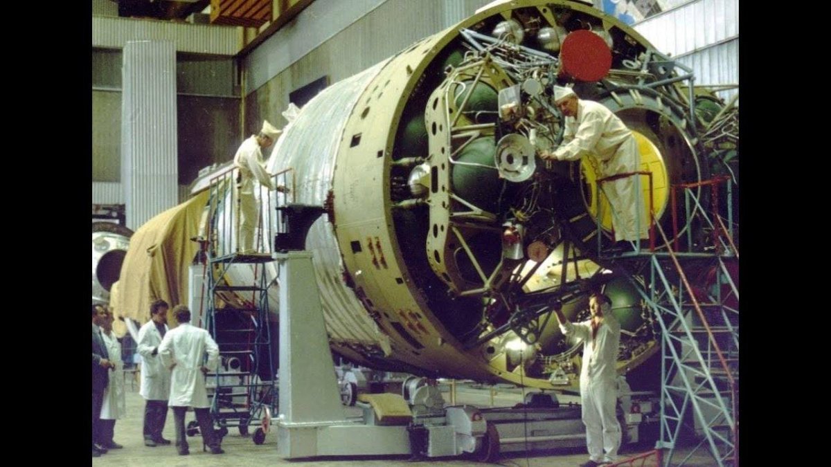 Орбитальная пилотируемая станция Алмаз