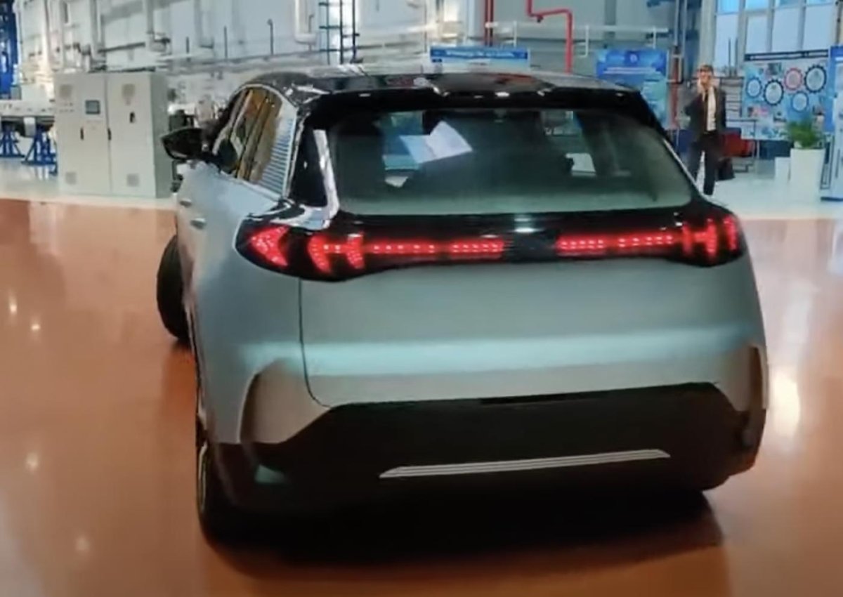 Е-Нева электромобиль