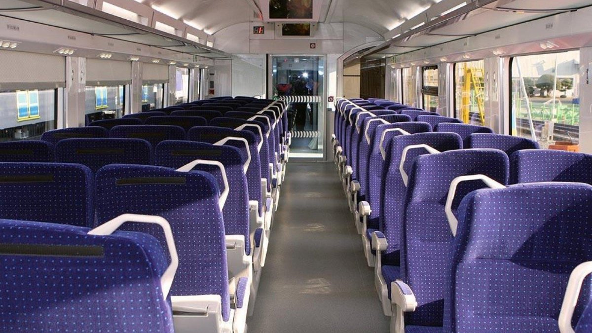 Hyundai Rotem h10 салон