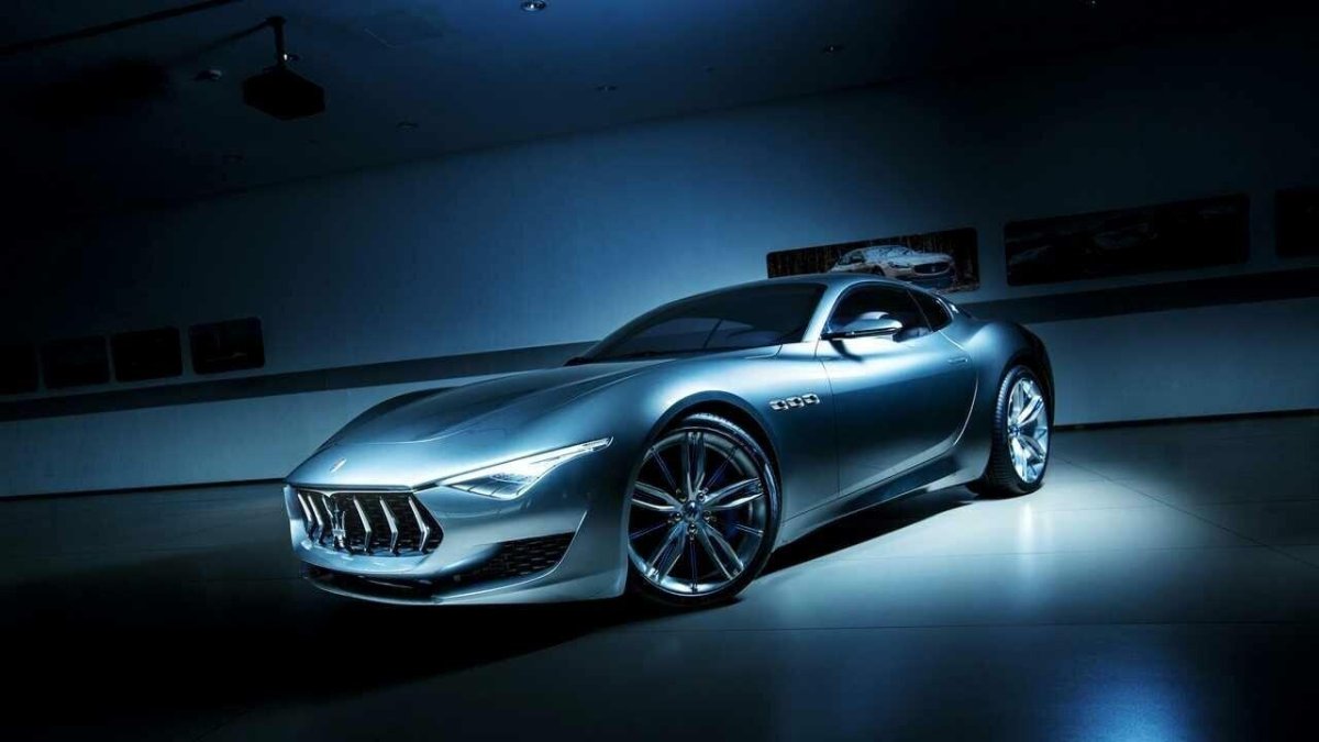 Мазерати спорткар Alfieri