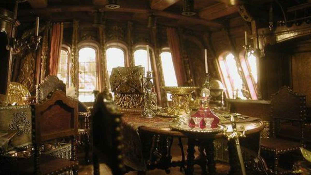 Капитанская каюта парусного корабля