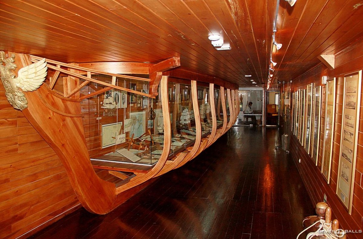 Судно Витязь Калининград