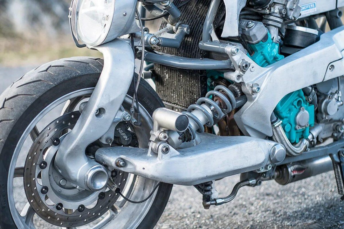 Yamaha GTS 1000 Custom