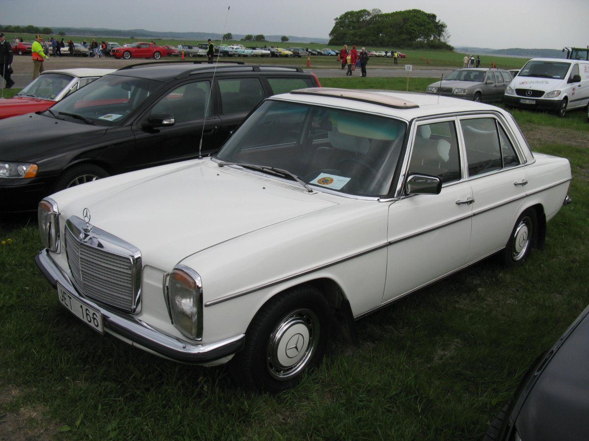 Mercedes Benz 200