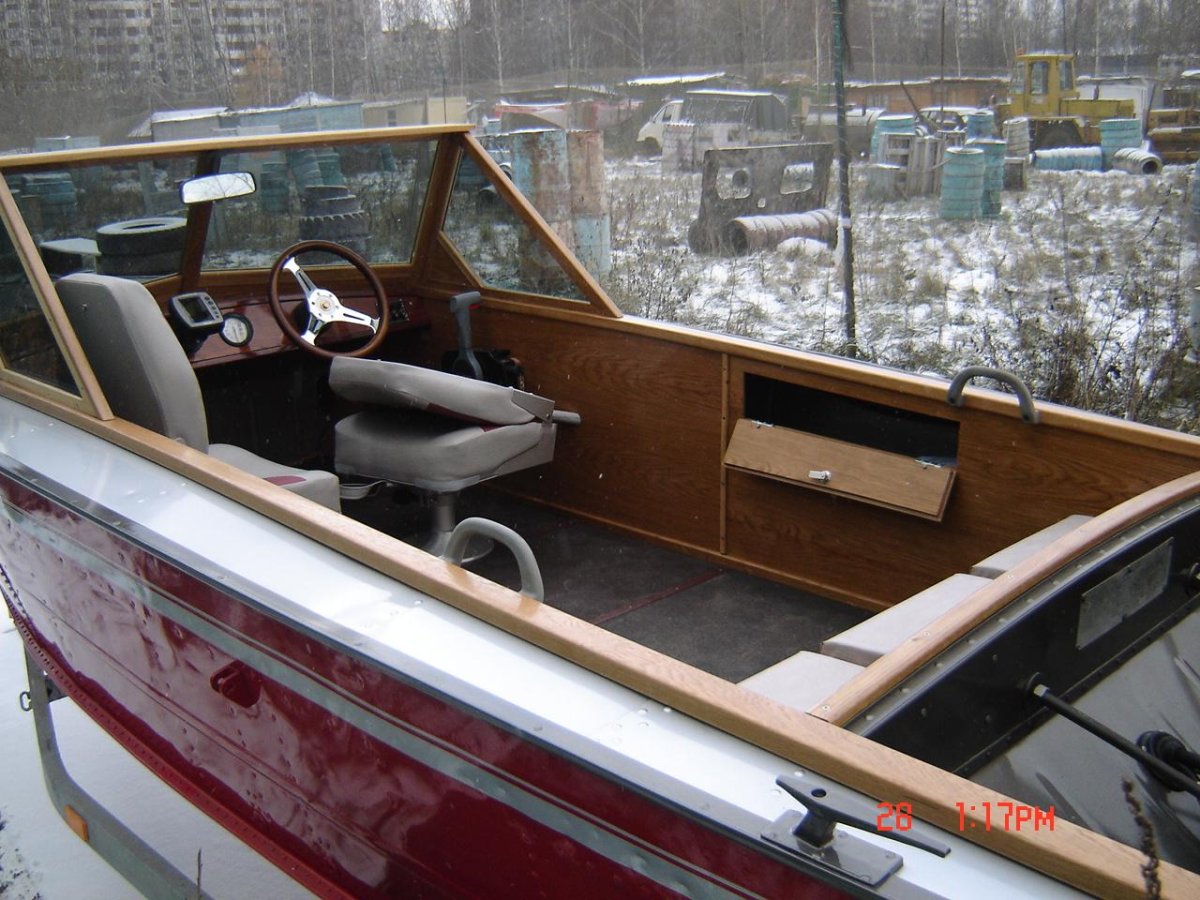 Моторная лодка Прогресс 2