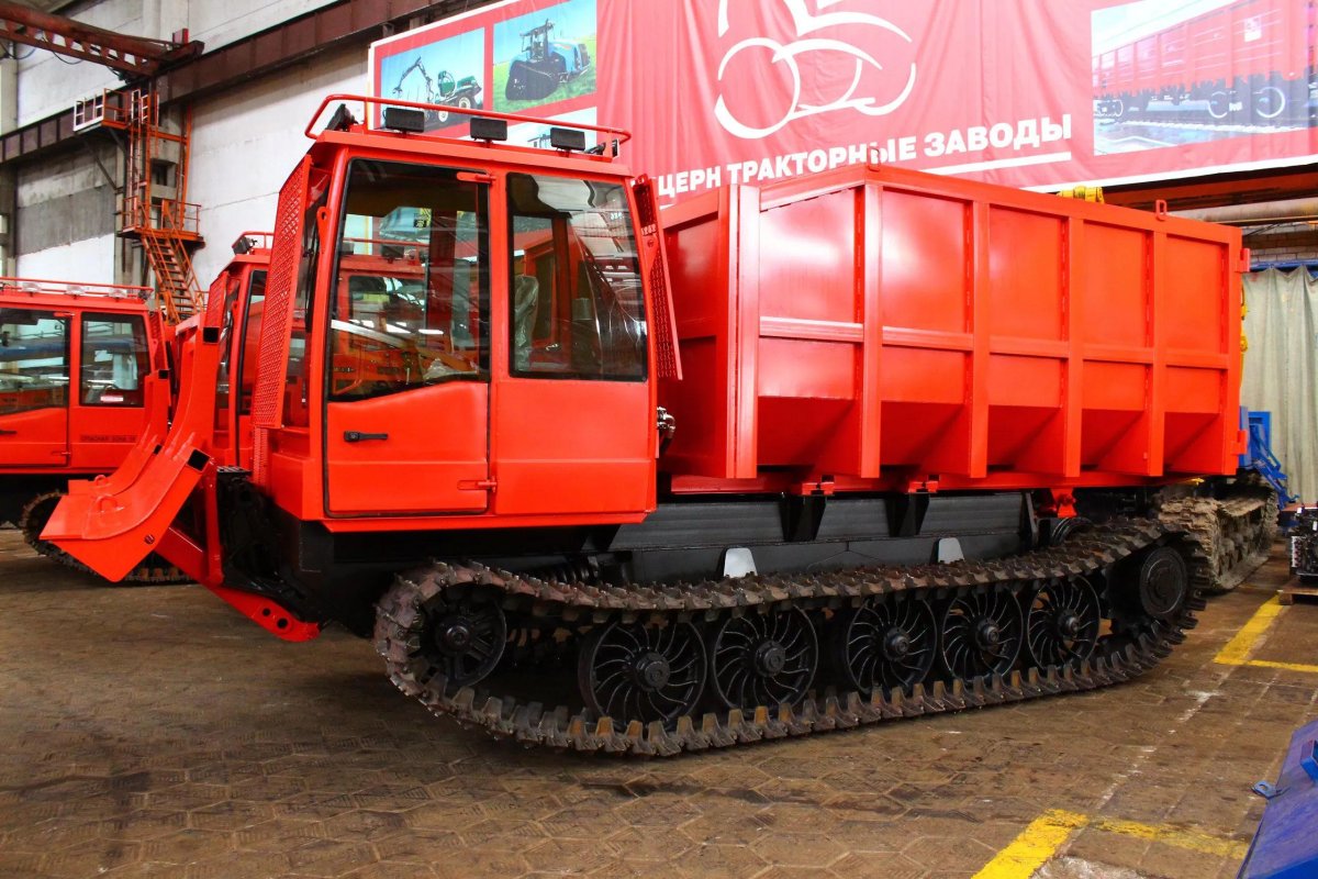 Гусеничный самосвал Онежец