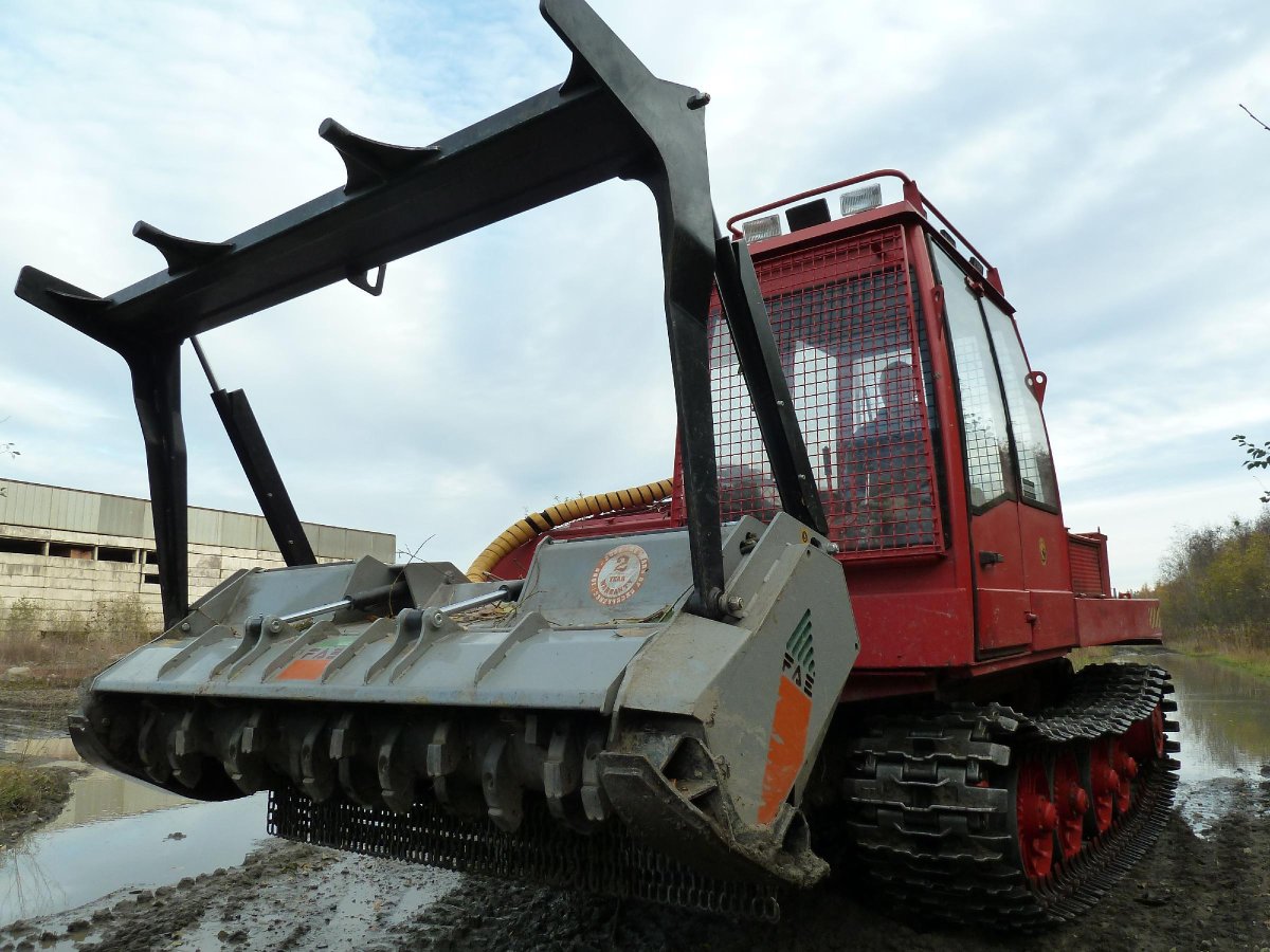 Трактора Онежец 390