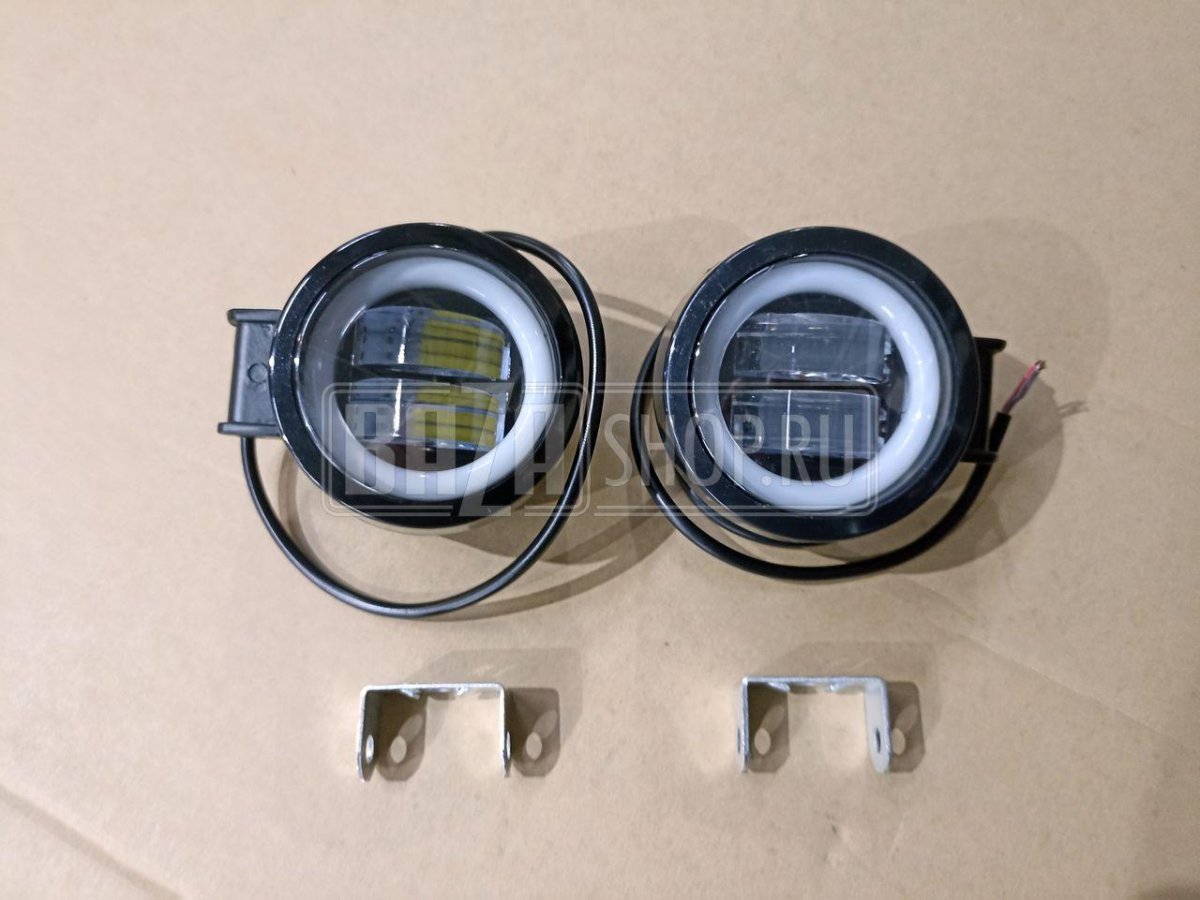 241.3743-01 Фара противотуманная