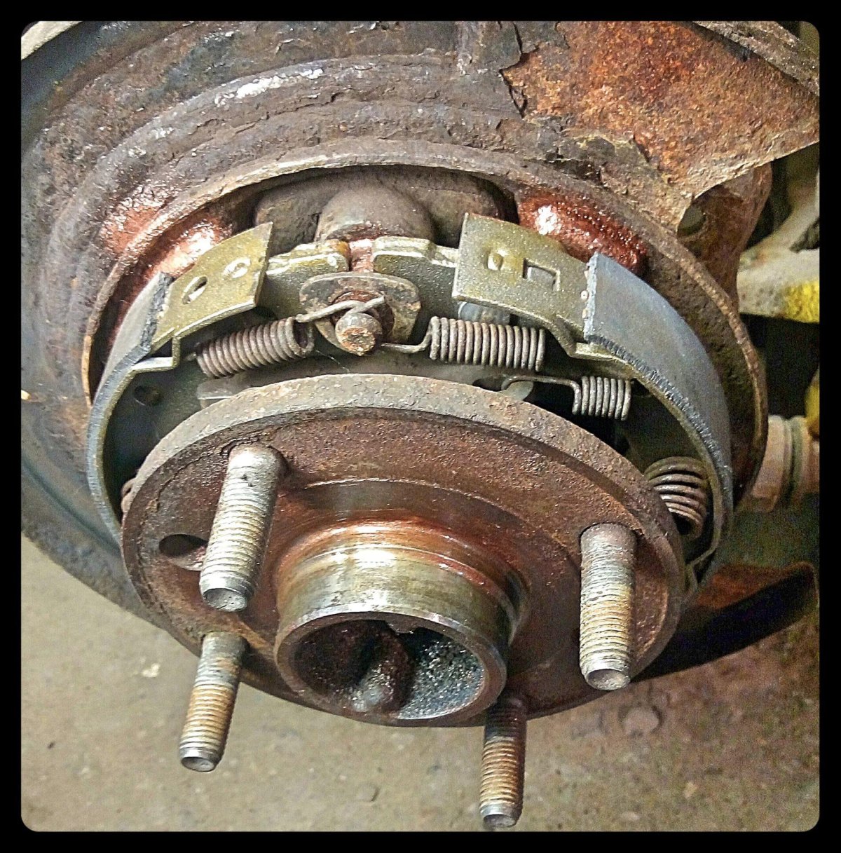 Chevrolet Lacetti колодки ручника