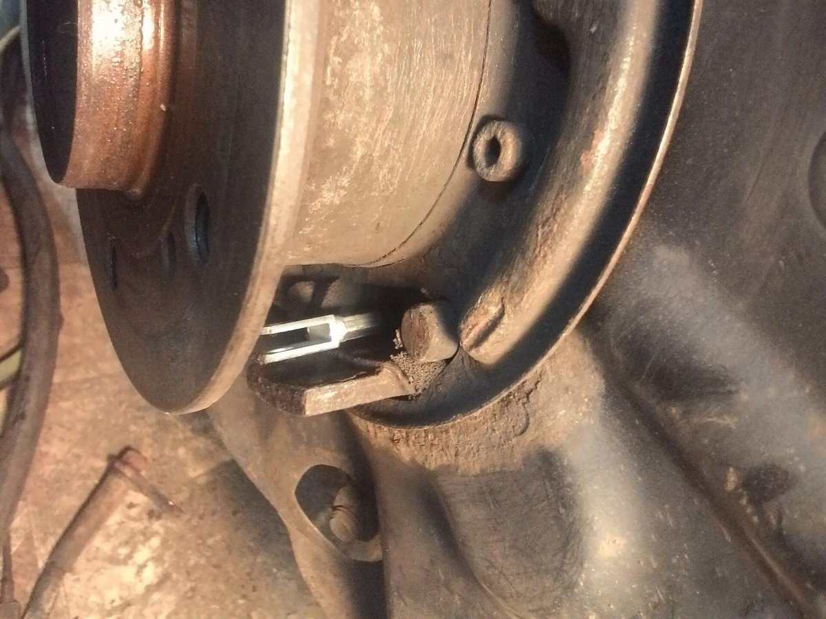 Колодки ручника w210 w210