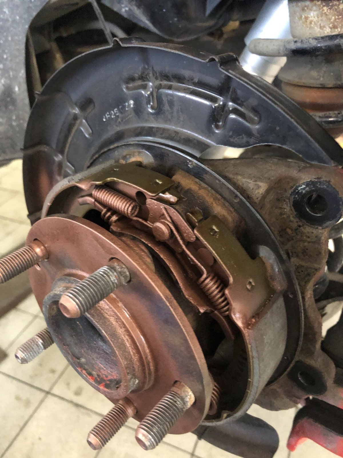 Колодки ручника Киа Рио 3