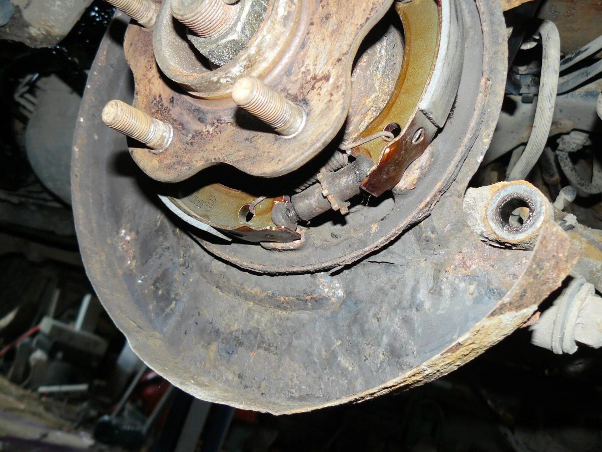 Колодки ручника Nissan x Trail 31