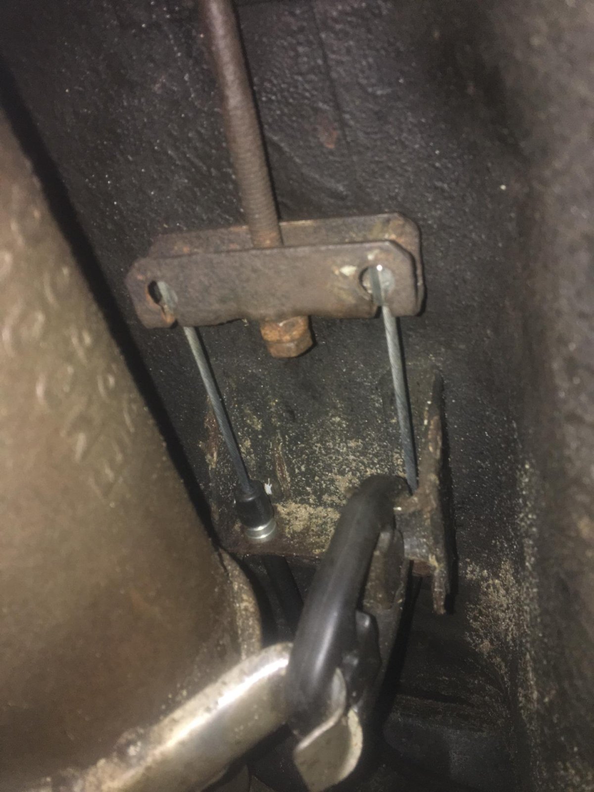 Трос ручника ВАЗ 2110