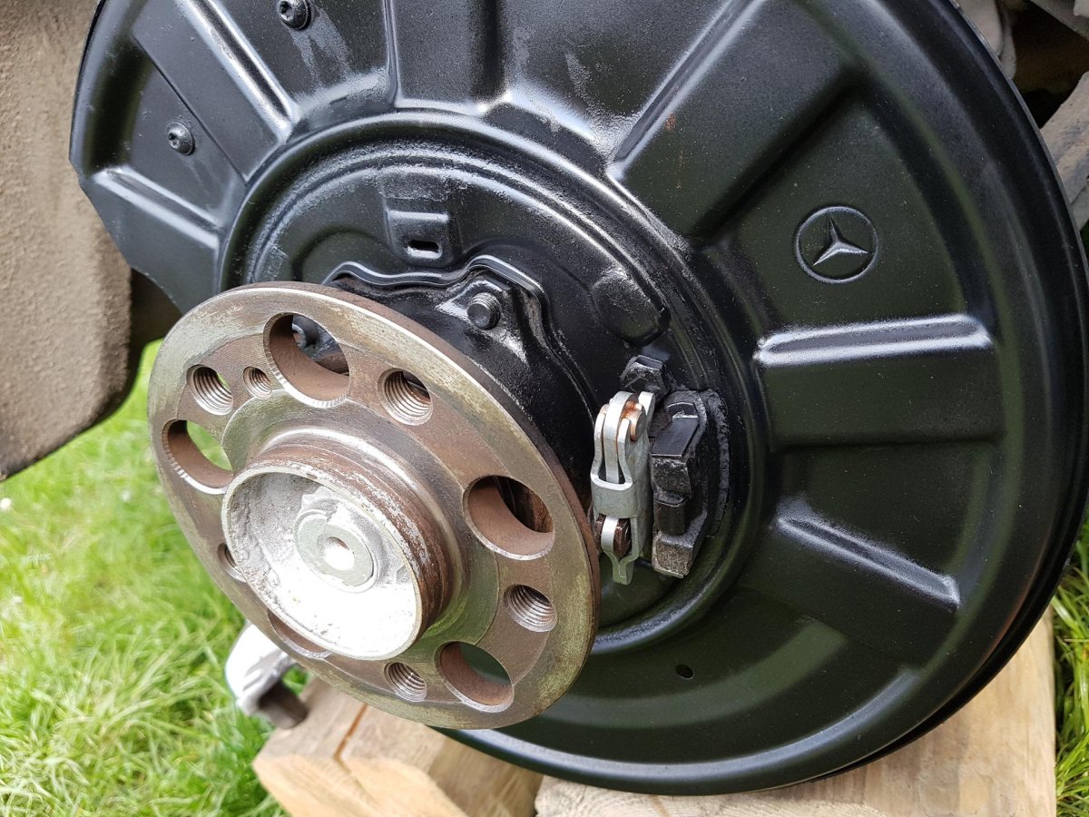 Мерседес 221 колодки ручника