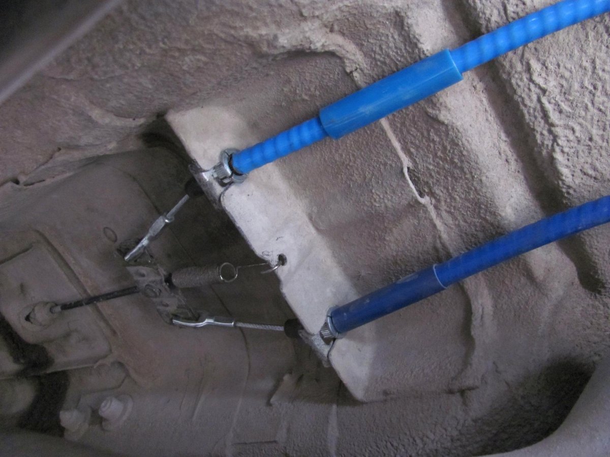 Трос ручника ВАЗ 2110