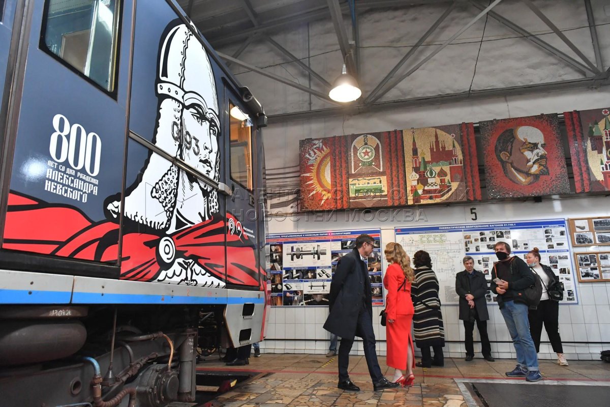 Невский поезд метро