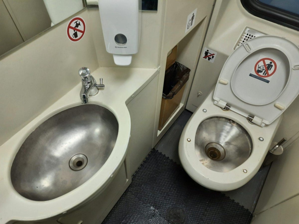 Туалет в электричке