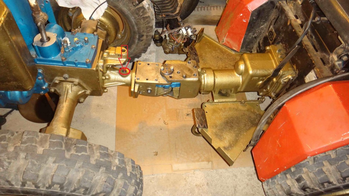 Минитрактор МТЗ 082 задний мост