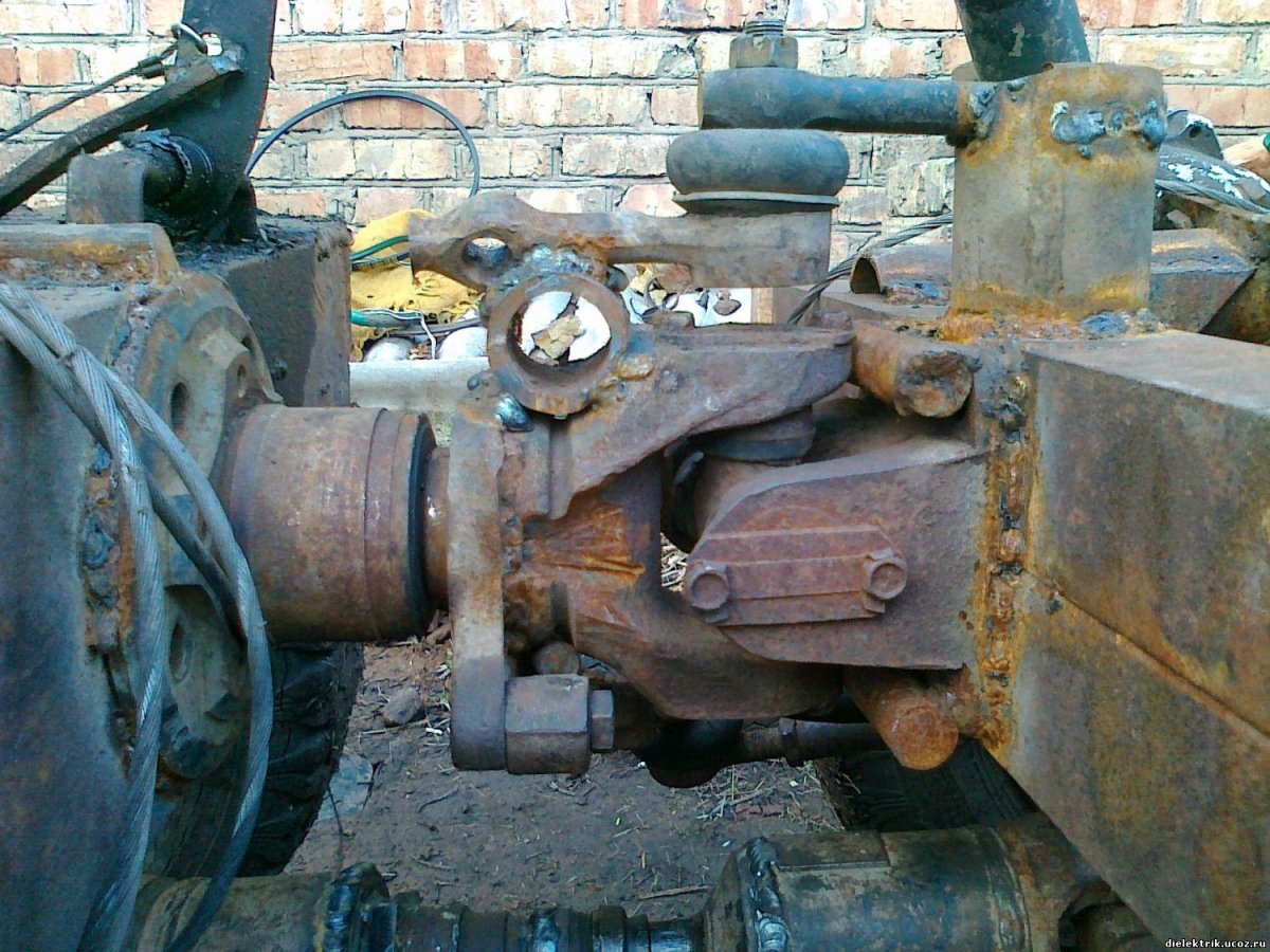 Переломный узел трактора т150