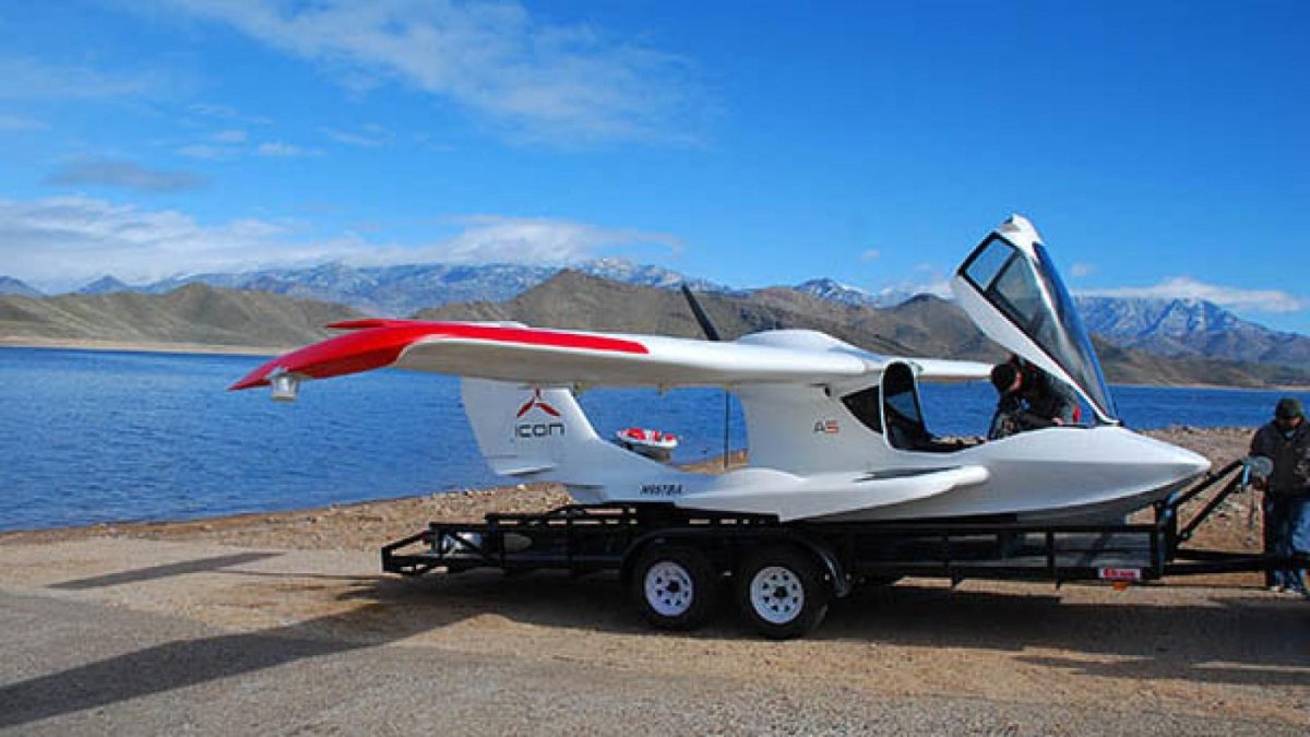 Icon a5 на прицепе